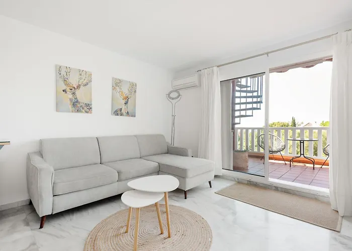 U-nique Benajarafe * Marbella