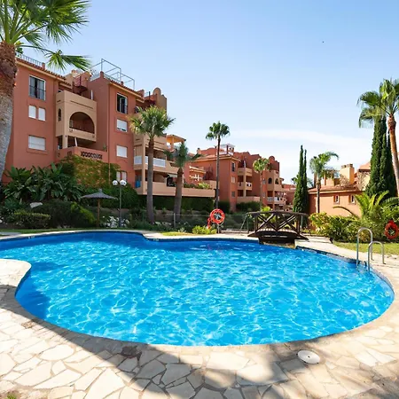 U-nique Benajarafe Марбелья