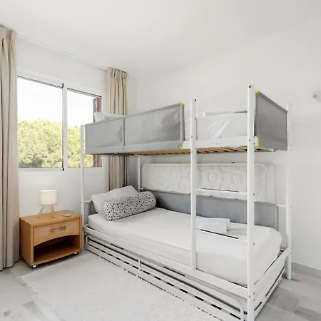 Апартаменти U-nique Benajarafe *