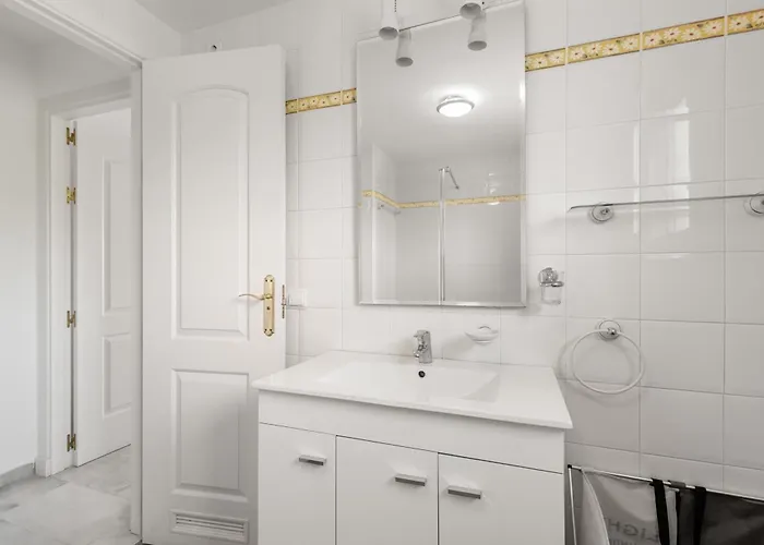 U-nique Benajarafe شقة *